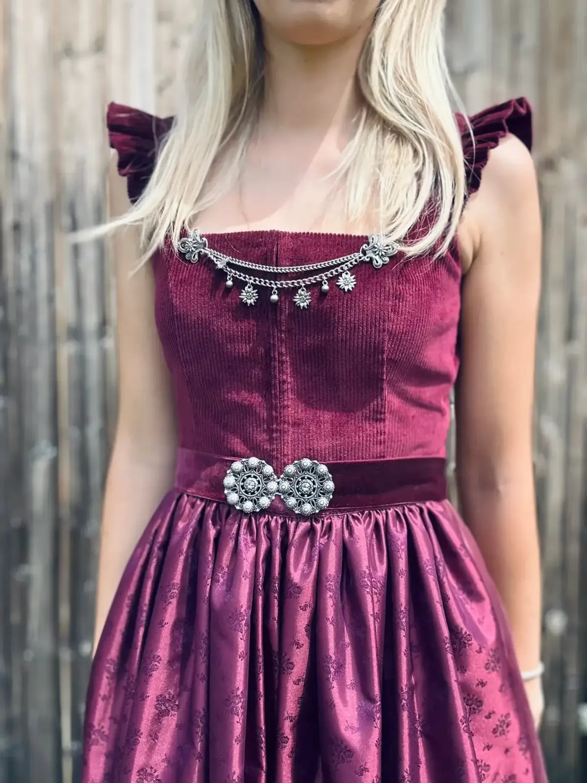 Maßgefertigtes Dirndl bzw. Trachtenkleid, Arbeit 3 von 60
