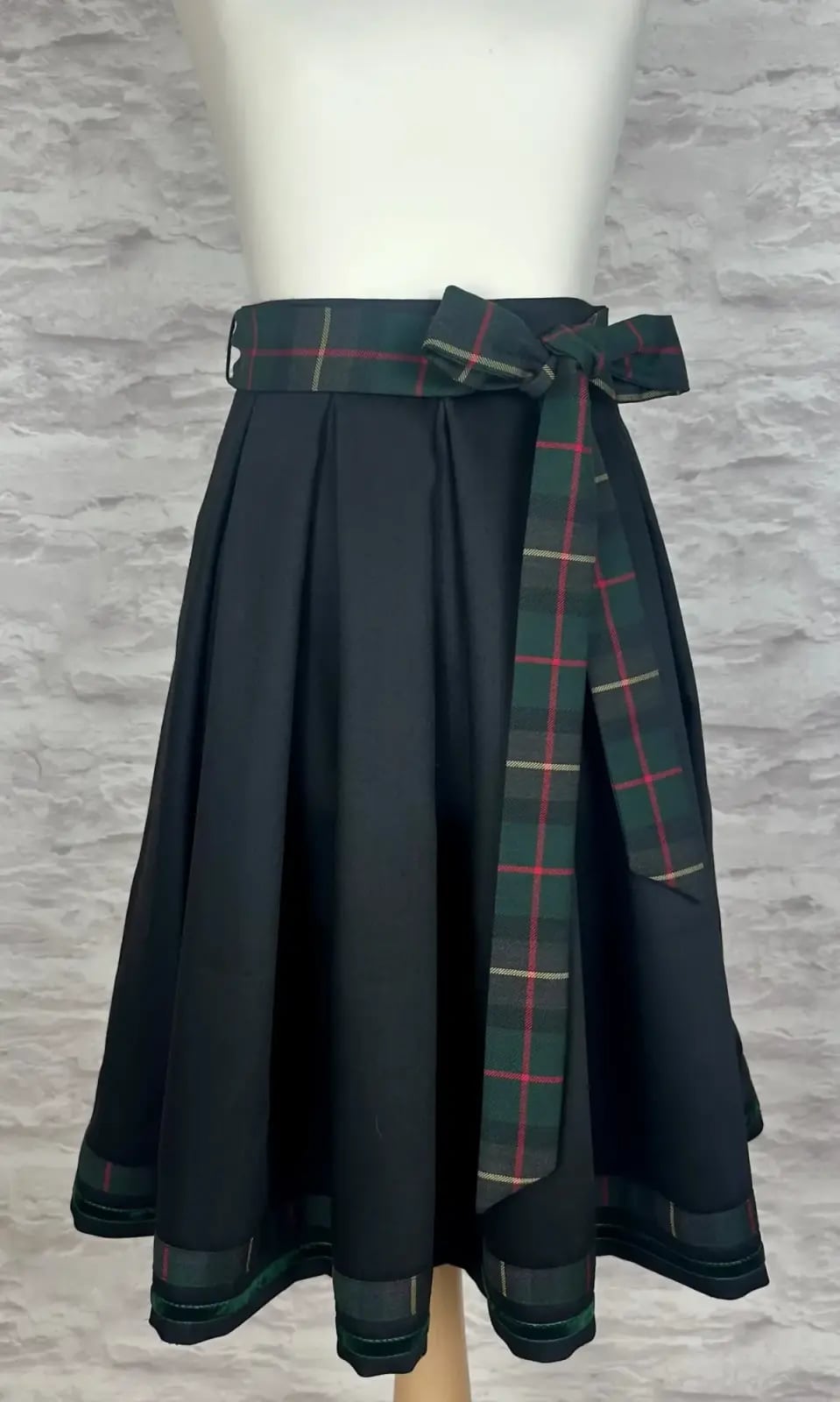 Maßgefertigtes Dirndl bzw. Trachtenkleid, Arbeit 13 von 60