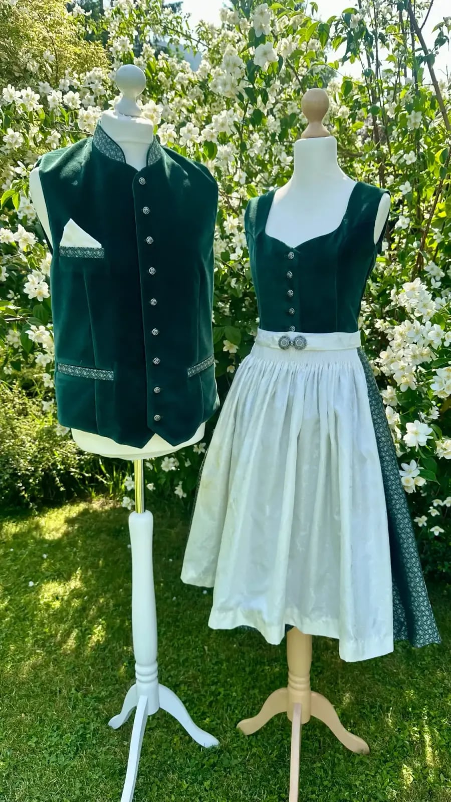 Brautdirndl bzw. Hochzeitstracht nach Maß, Arbeit 2 von 5