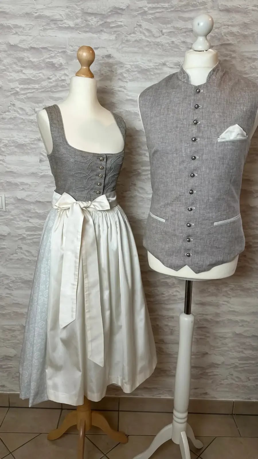 Brautdirndl bzw. Hochzeitstracht nach Maß, Arbeit 3 von 5